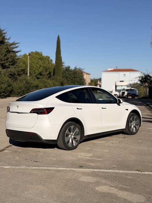 Tesla Model Y  RWD  - IVA Dedutivel