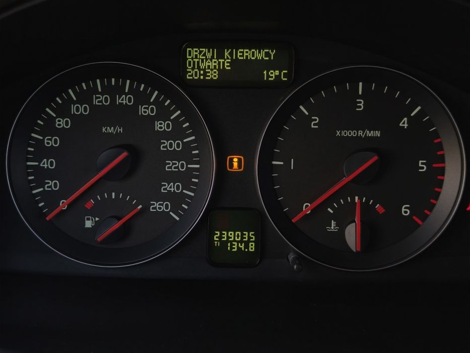 Volvo S40 II D3 2.0 2012