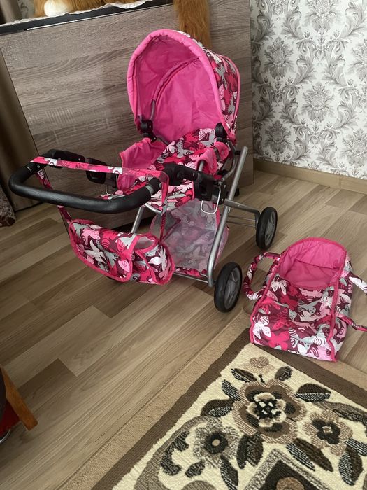 Коляска для ляльок