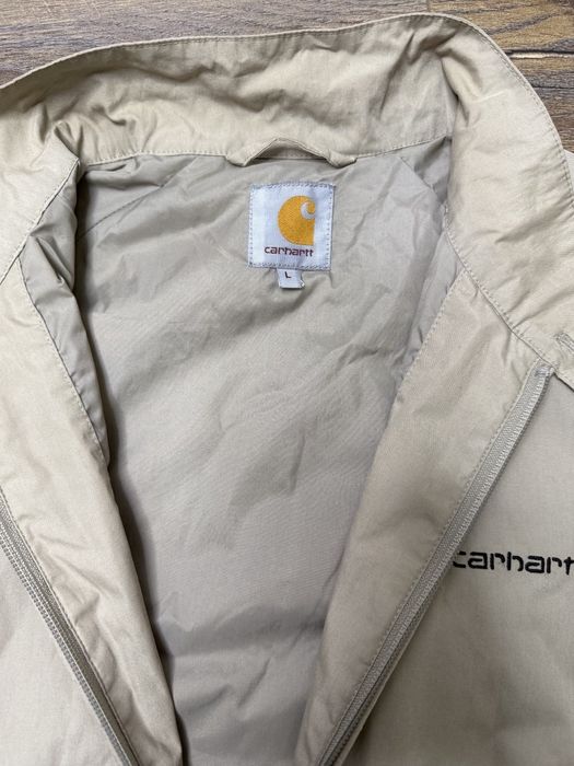 Куртка Carhartt.