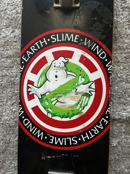 Skate element caça fantasmas