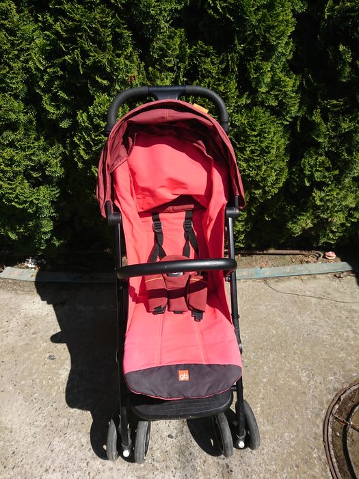 Прогулянкова та для подорожей коляска GB QBit+