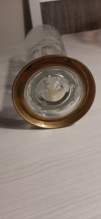 Kufel kryształowy z mosiężna podstawą Tułowice Ciekawostka