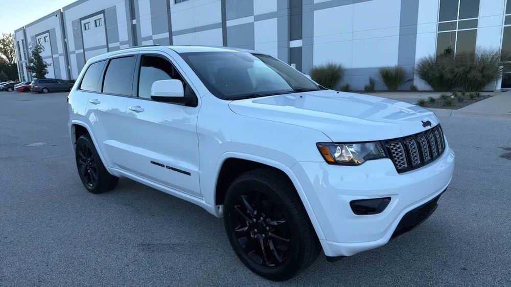 Jeep Grand Cherokee      2020