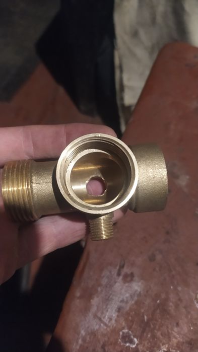 Пятиходовой фитинг для водонапорных станций