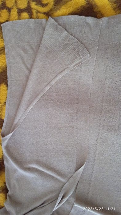 Продам длинную накидку-жилетку