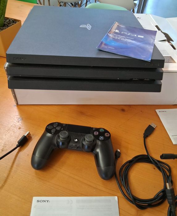 Playstation 4 Pro (PS4) Firmware 12.02 impecável