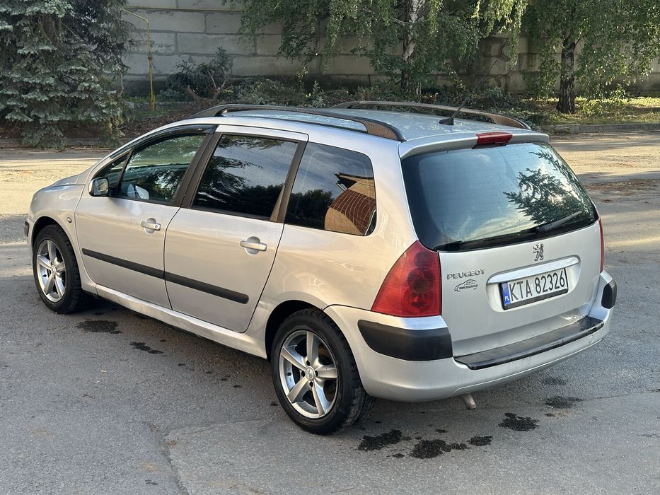 Peugeot 307 sw 2 литра бензин