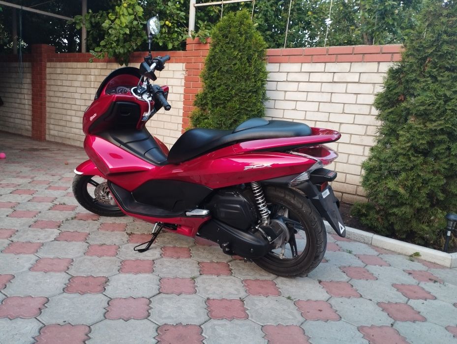 Скутер Honda PCX 150