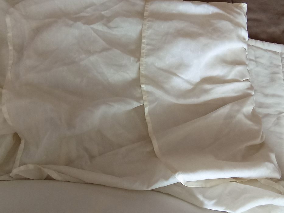 Edredão de cama de casal com 3 almofadas