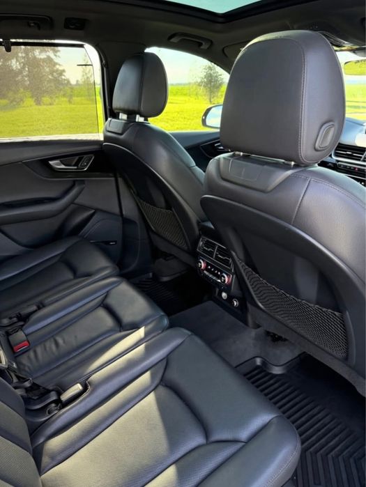 Audi Q7 quattro