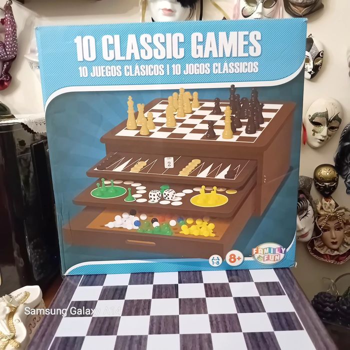 Tabuleiro  de jogos  10