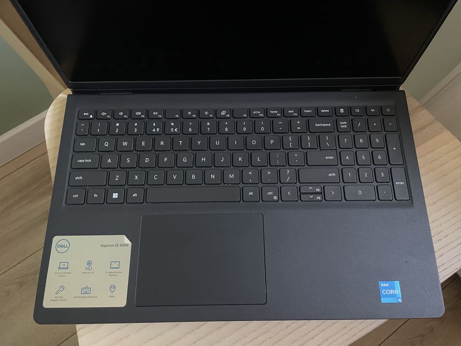 Laptop DELL Inspiron 15 3511