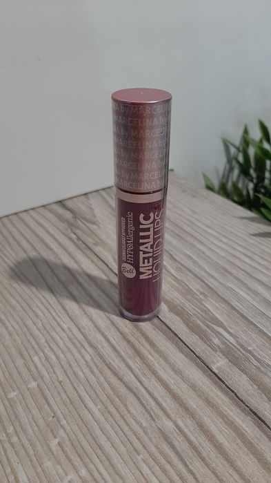 Bell HYPO Metallic Liquid Lips - metaliczny błyszczyk do ust 04