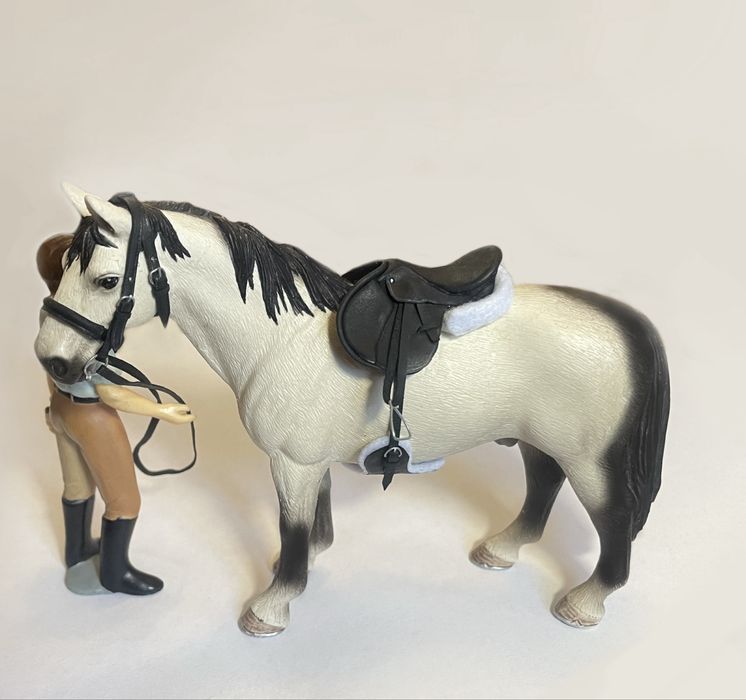 Амуніція на коней (шляйх). Сідло і узда зі шкіри. Schleich (Шляйх)