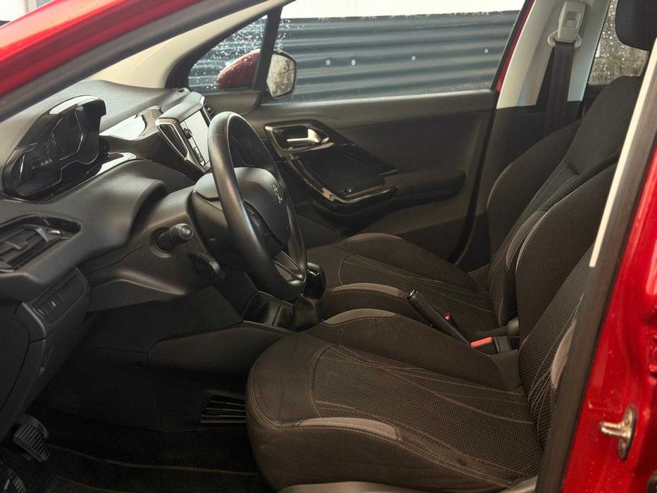Peugeot 208 1.2 VTi 82CV