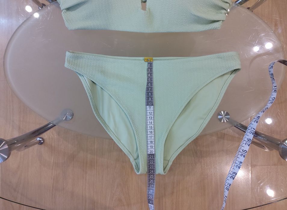 Купальник раздельный в рубчик,  размер М, новый