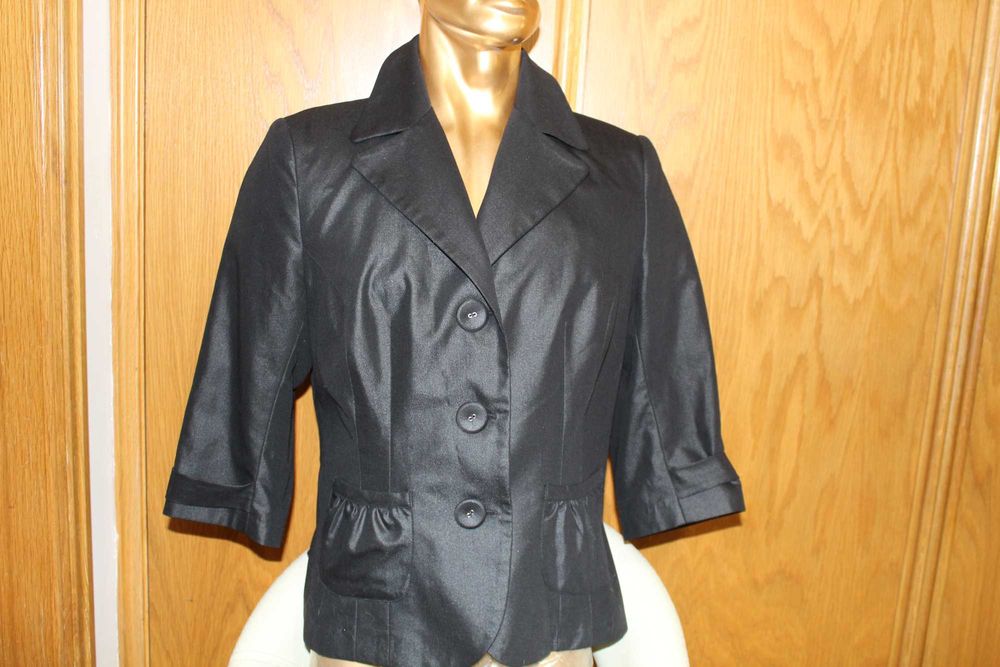Casaco Acetinado Preto Novo (sem uso)