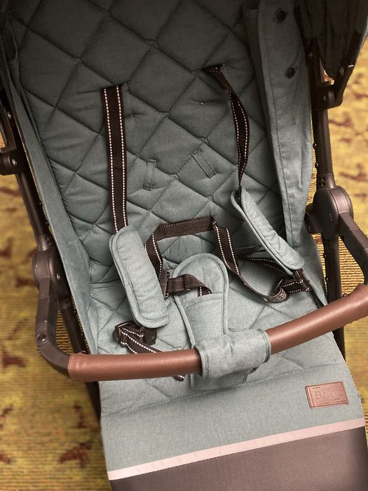 Коляска прогулочная Carrello Bravo
