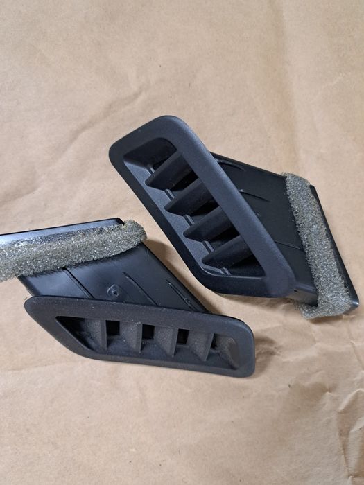 Решітки вентиляційні до Nissan Rogue