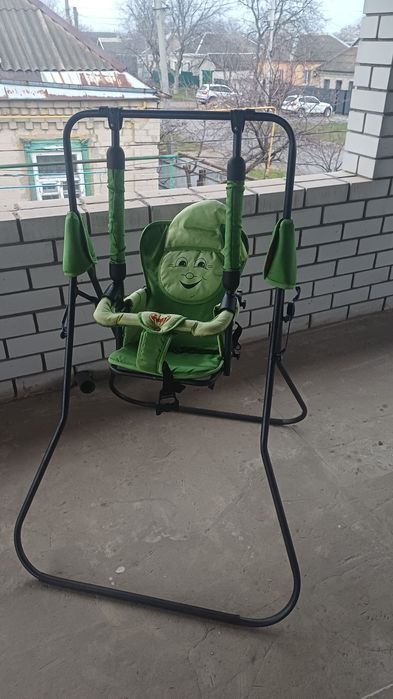Гойдалка для малюка