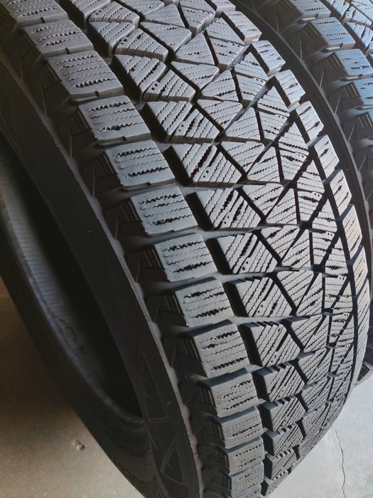 2шт. R17 225 65 шини зимові Bridgestone Blizzak DM-V2 made Japan