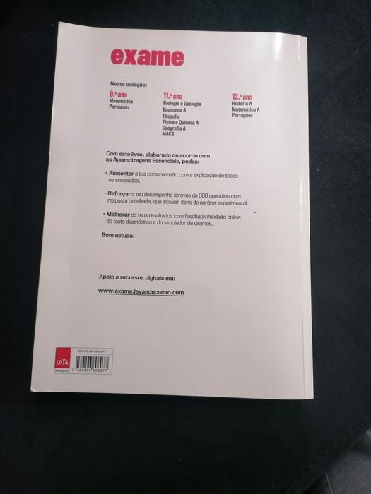 2 Livros estudo para exame Biologia e Geologia 11