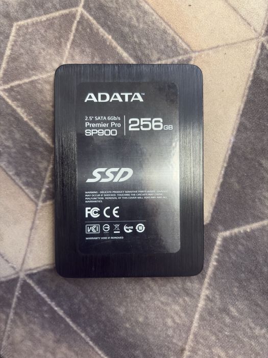 SSD 256GB 2.5 SATA6Gb/s ADATA Premier Pro SP900 7mm Вживане 98% здоровʼя.
