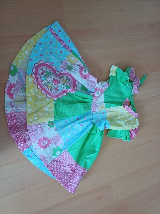 Vestido feito à mão por costureira tamanho 4 anos usado uma vez