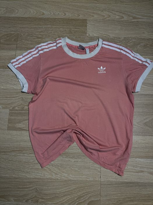 футболка adidas три полоски