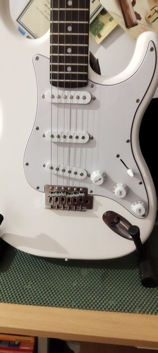 Sprzedam gitarę elektryczną