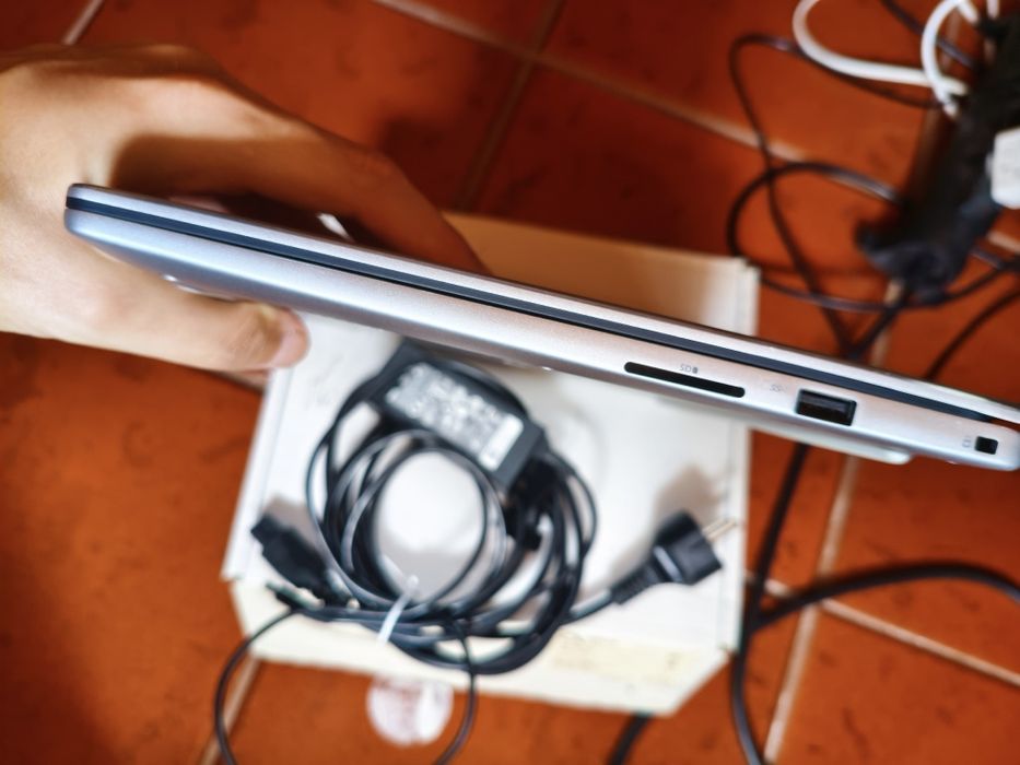 Dell Inspiron 7380 Core i7, 16GB, 512GB