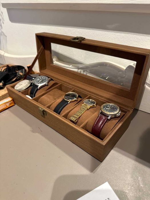 Szkatułka na zegarki brązowa 6 przegródek  NOWA