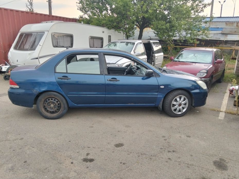 Продам мицюбиси лансер 1.6 миханика