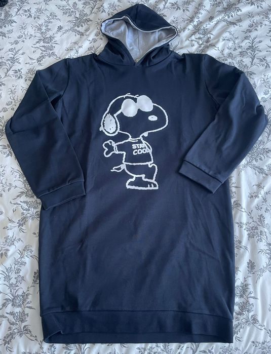 Vestido desportivo com carapuço