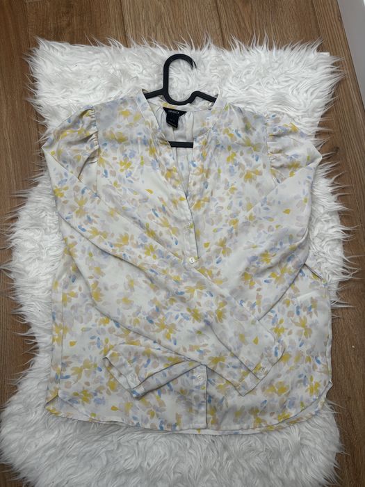 Koszula z lejacego sie materialu  S