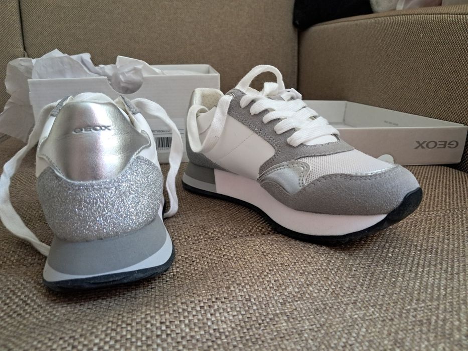 Geox,  жіночі кросівки,  36 розмір, літні