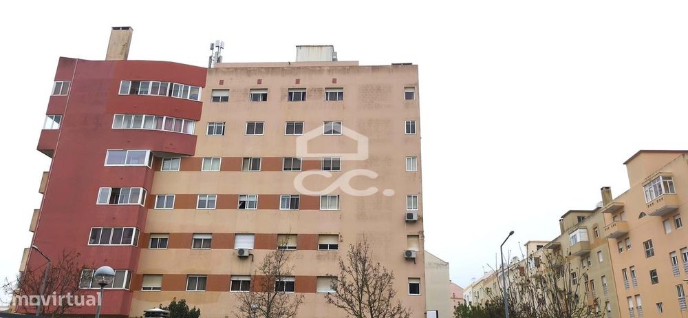 Apartamento T3 com Excelente Localização em Caneças