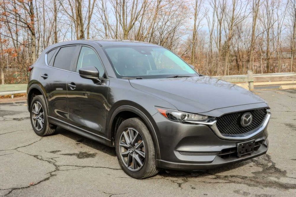 Mazda CX-5 Touring      2018