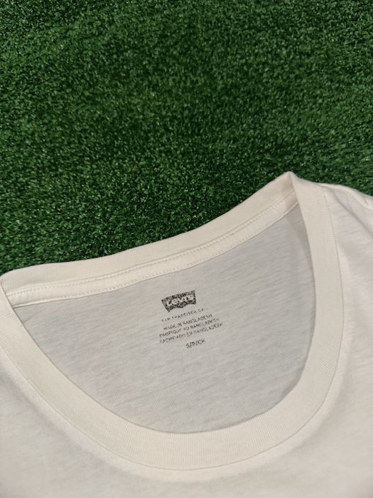 T-shirt Levi's branca com logo