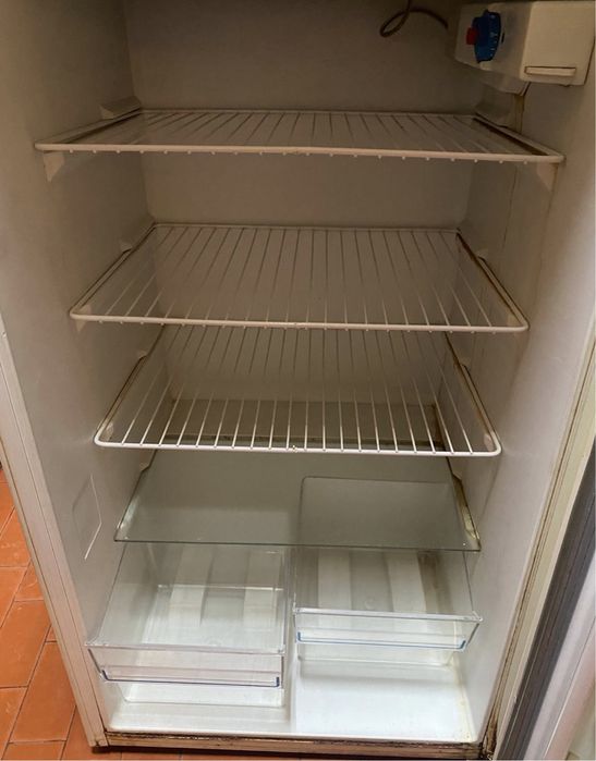 Frigorifico Ariston (1 porta)