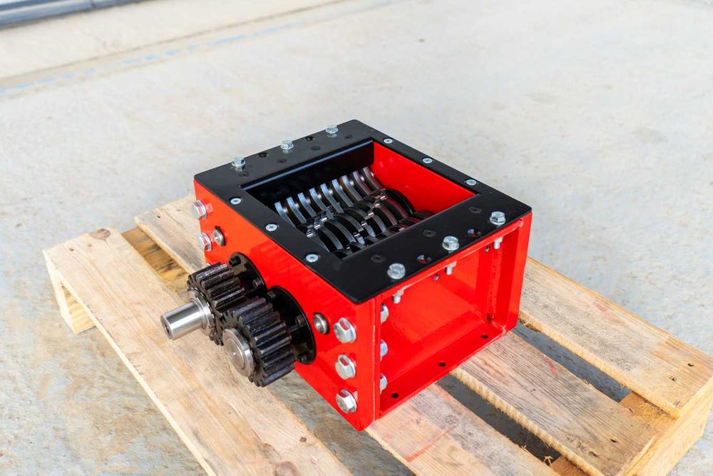 Mechanizm -- Rozdrabniacz -- NISZCZARKA -- SHREDDER -- REMET SR200