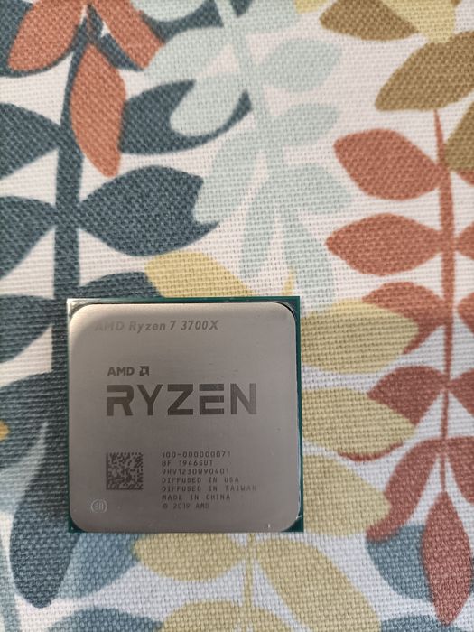 Ryzen 7 3700X Processor436900378854051840
