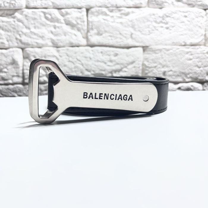 Balenciaga belt.  Ремень открывашка баленсиага