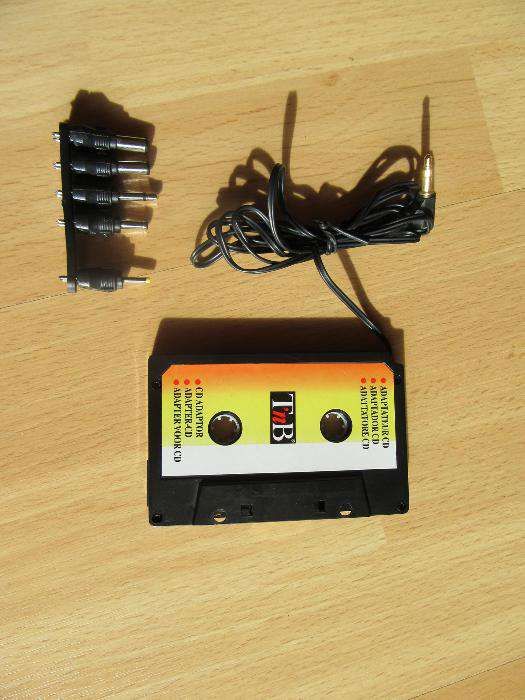 Leitor de CDs portátil com adaptador para leitor de cassetes do carro
