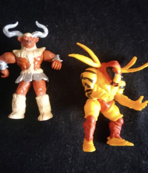 3 brinquedos de acção