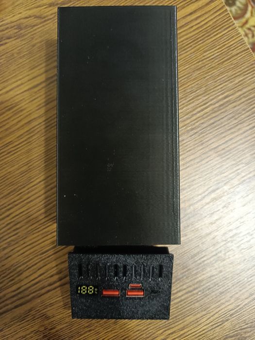 Корпус повербанка з платою 22.5 ват