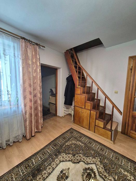 √ Продаж цегляного будинку з гаражем та ділянкою 4.8 сот