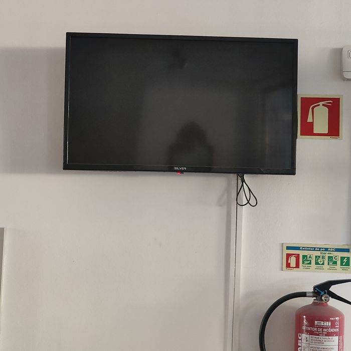 Vendo telemóvel com o suporte por 50€