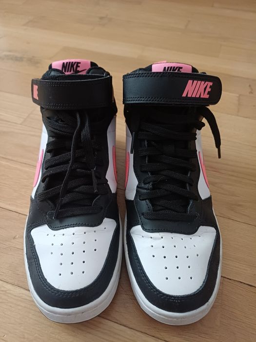 Buty młodzieżowe Nike rozm. 38